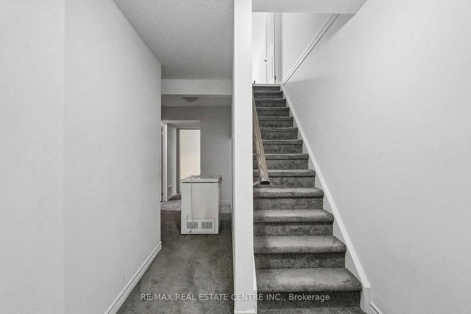 30O-30 Oldfield Dr, Guelph, view 39