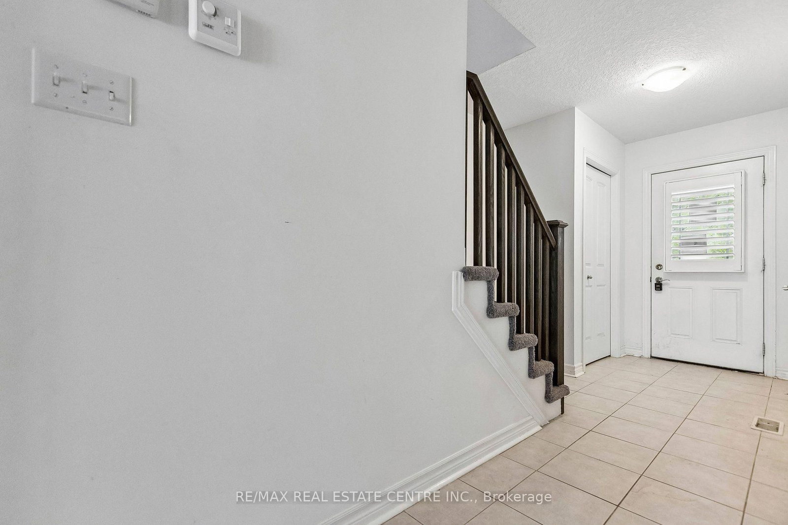 30O-30 Oldfield Dr, Guelph, view 9