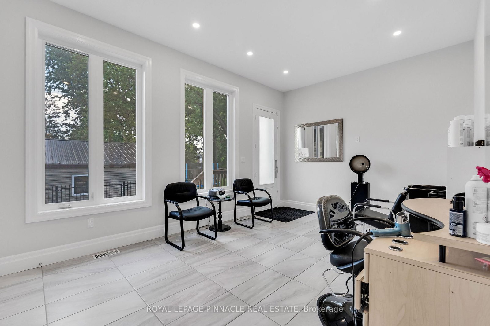 138 Woolwich Street S • Woolwich, ON photo 17
