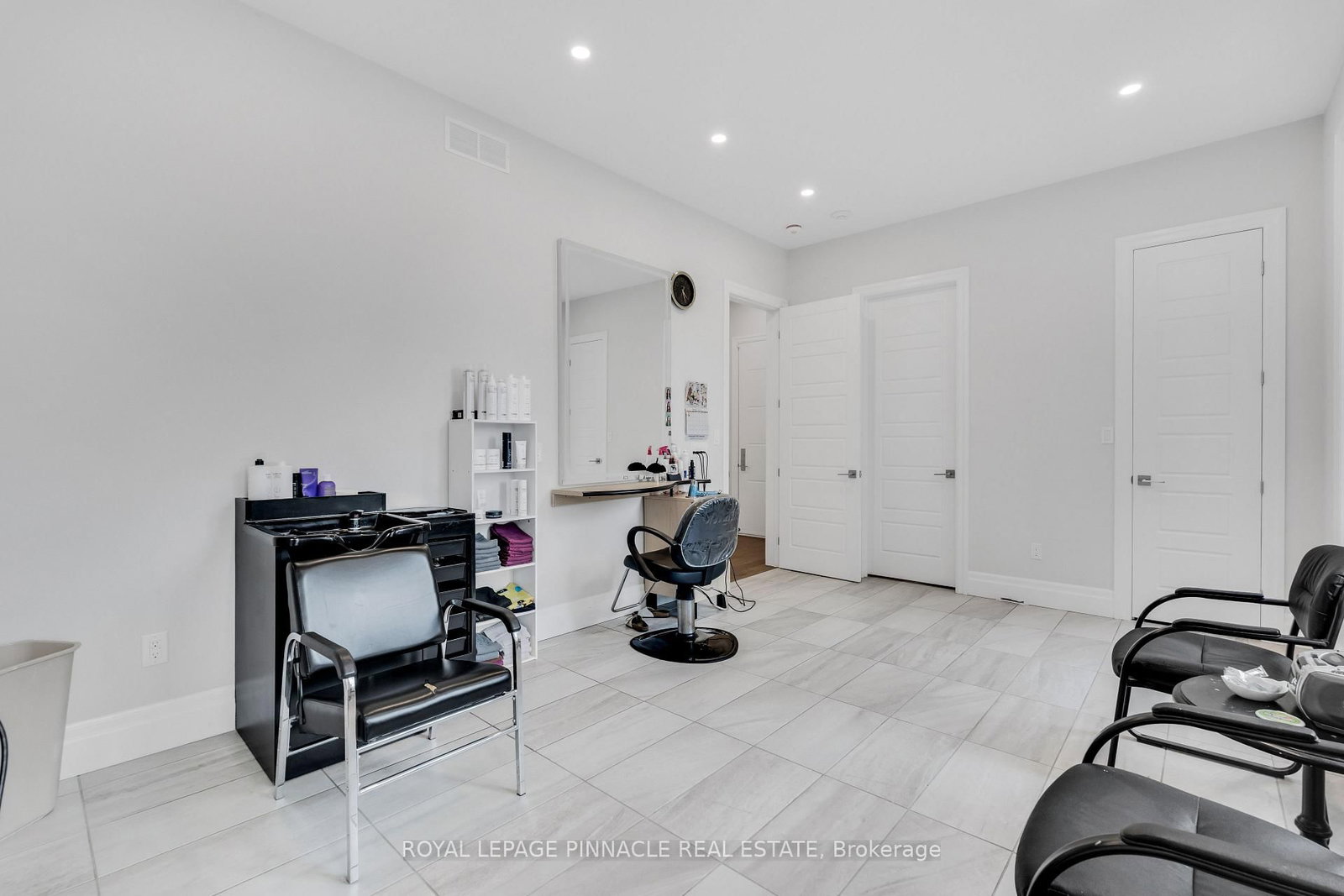 138 Woolwich Street S • Woolwich, ON photo 18