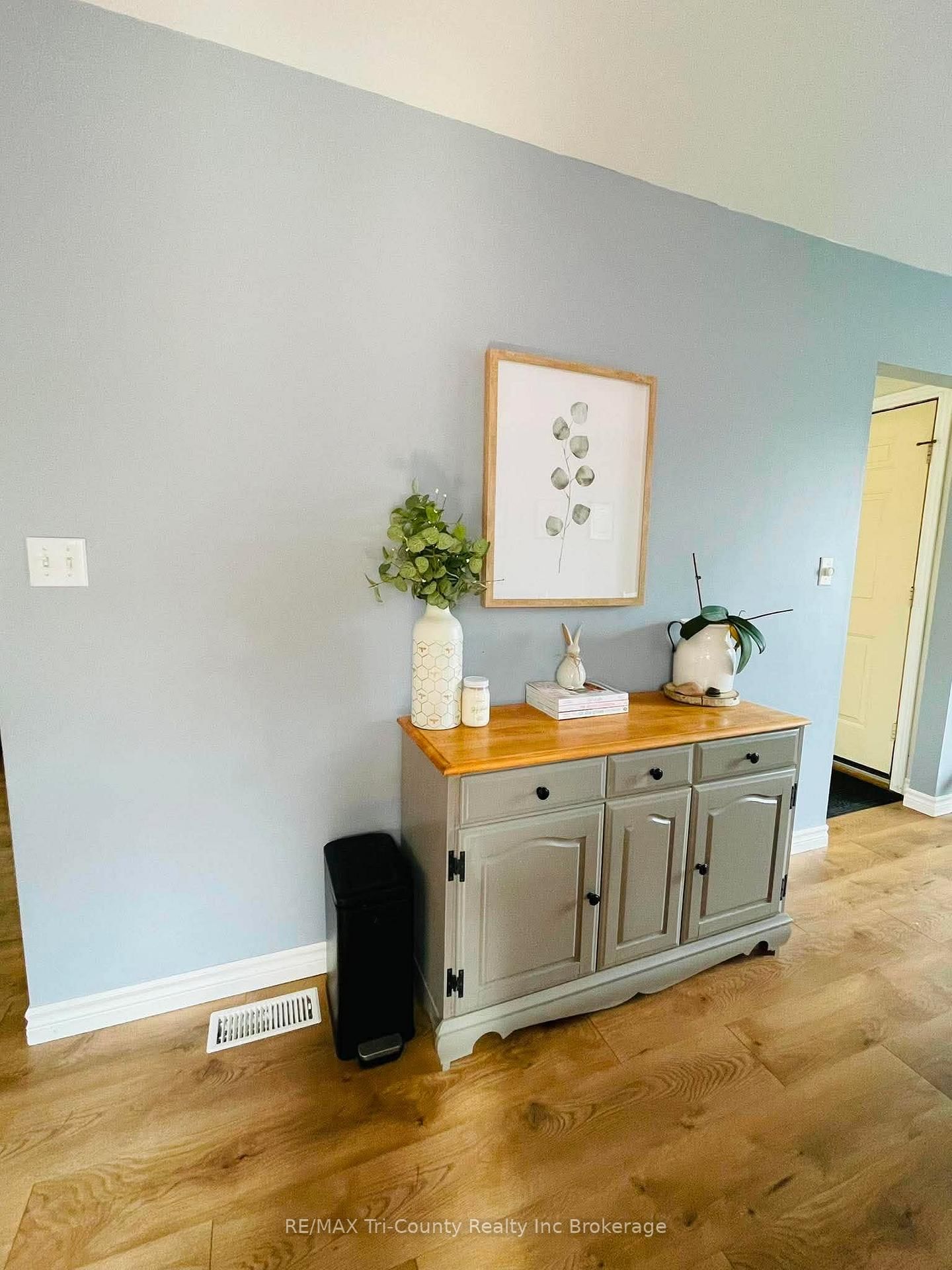 173 Carroll Street W • Strathroy-Caradoc, ON photo 10