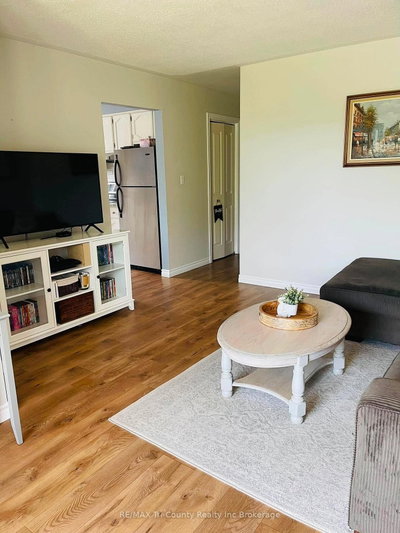173 Carroll Street W • Strathroy-Caradoc, ON photo 8