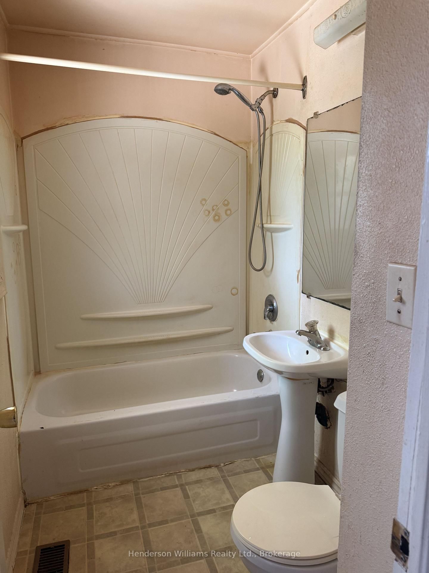 122 Golfdale Rd, Belleville, view 6