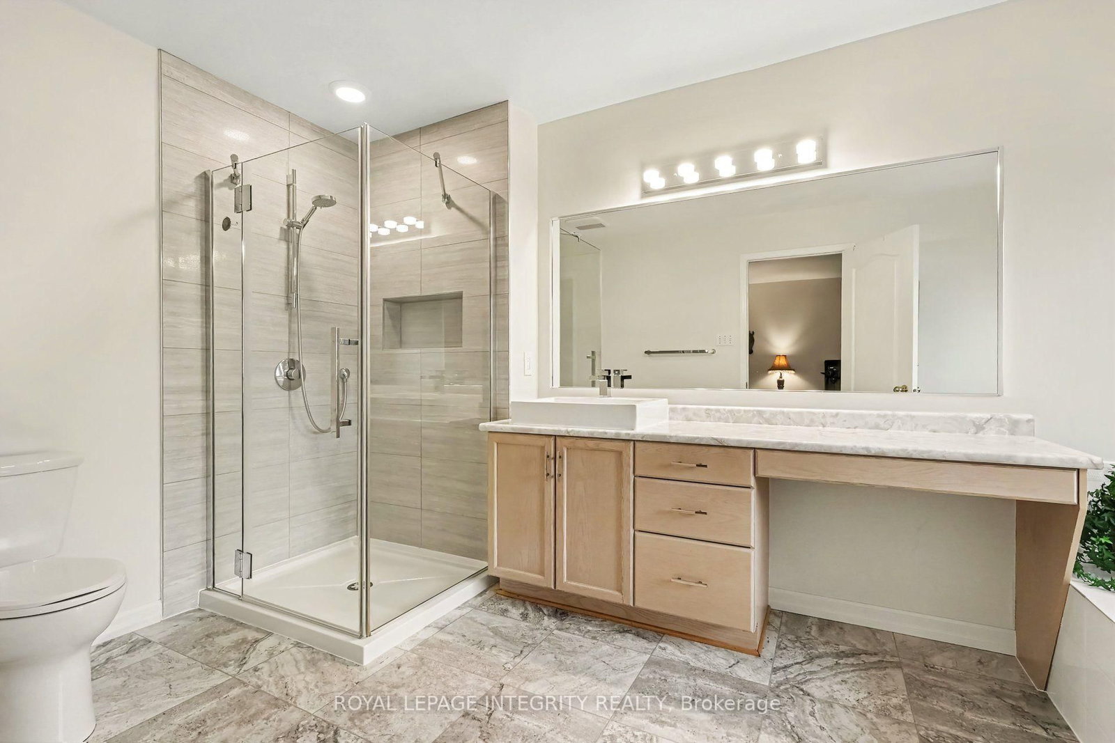 16 Streamwood Lane • Ottawa, ON photo 18