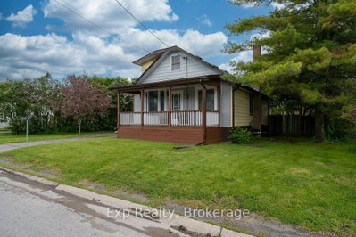 525 Cannifton Road N • Corbyville, ON photo 3