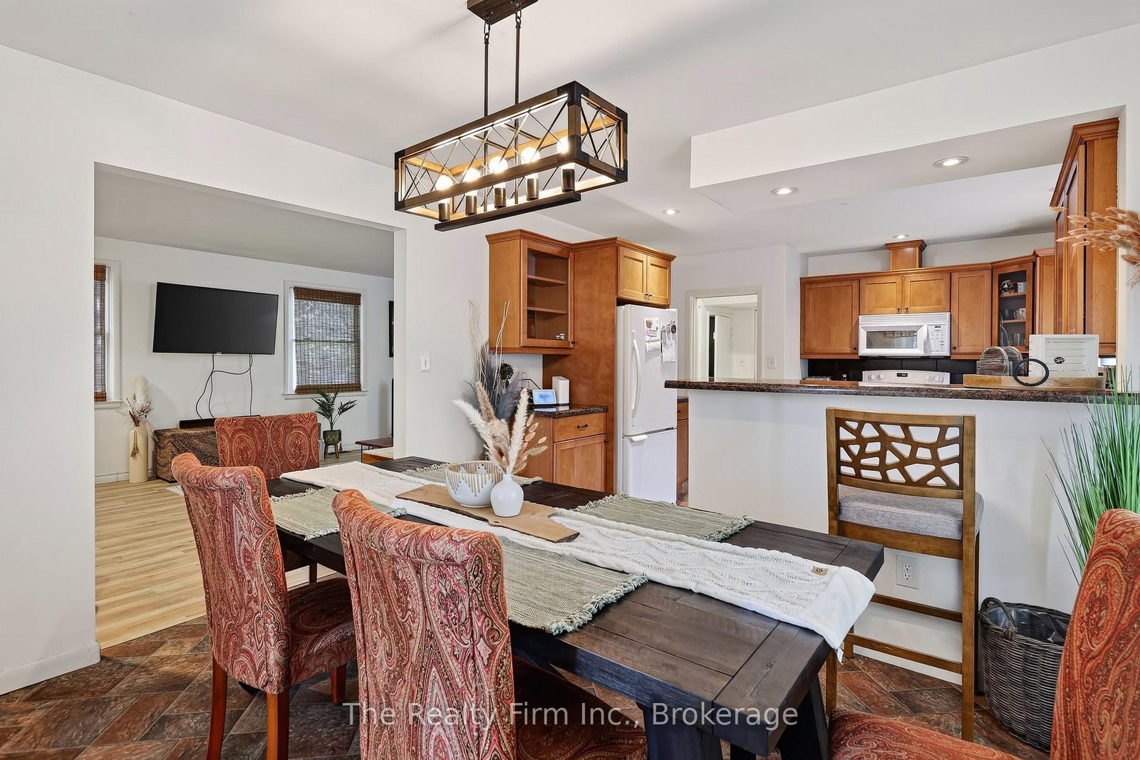 652 Miller Street • Woodstock, ON photo 16