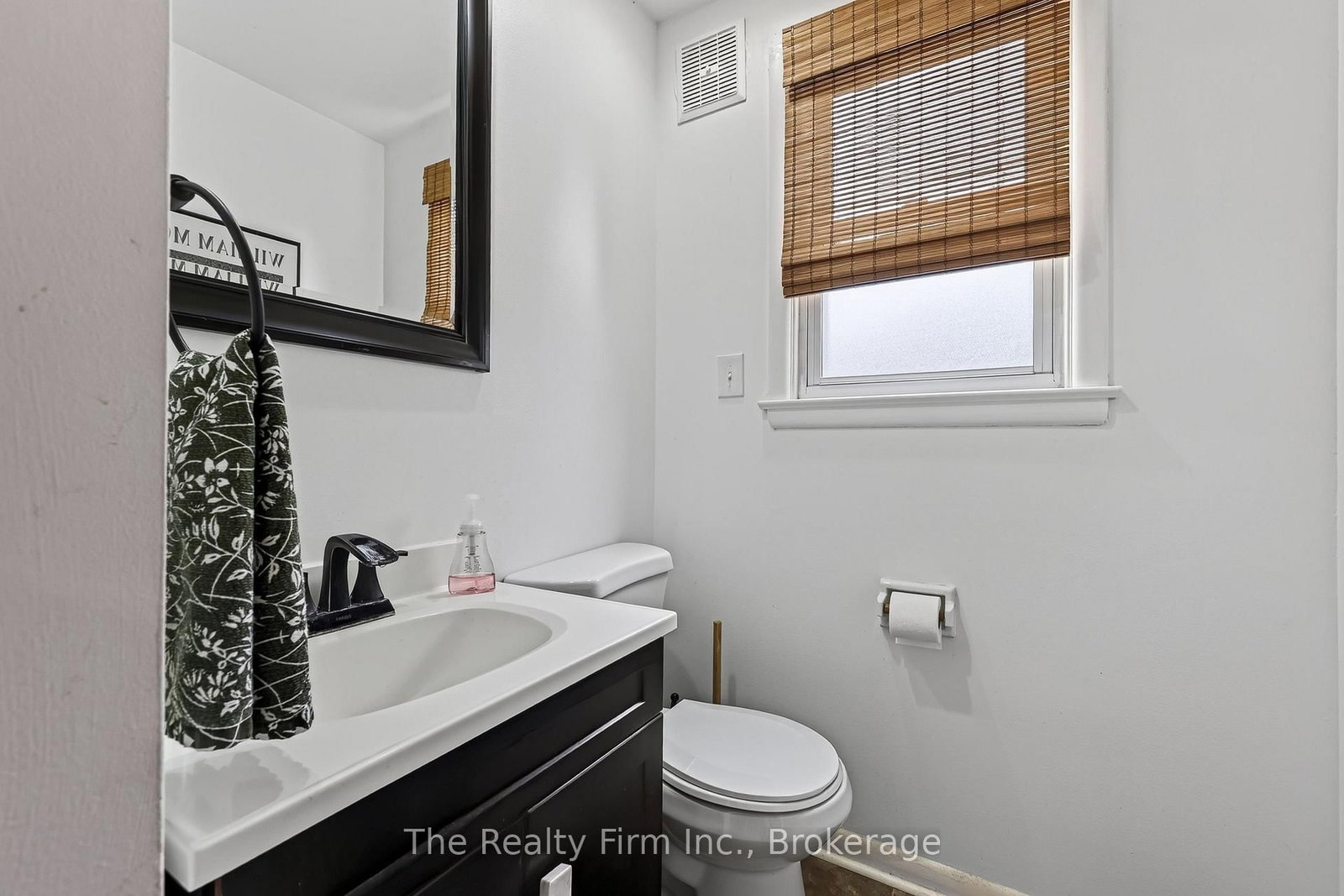 652 Miller Street • Woodstock, ON photo 18