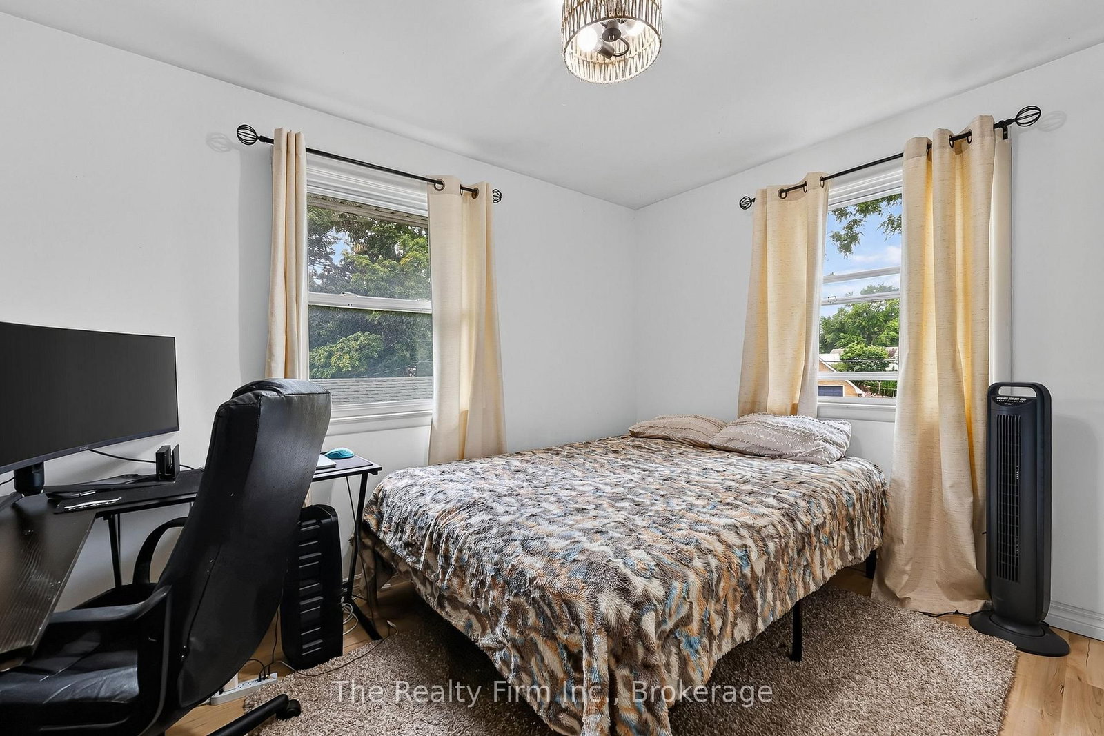 652 Miller Street • Woodstock, ON photo 23