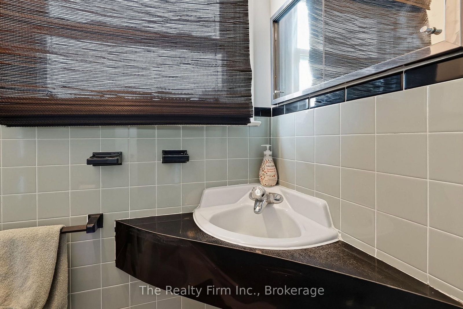 652 Miller Street • Woodstock, ON photo 25
