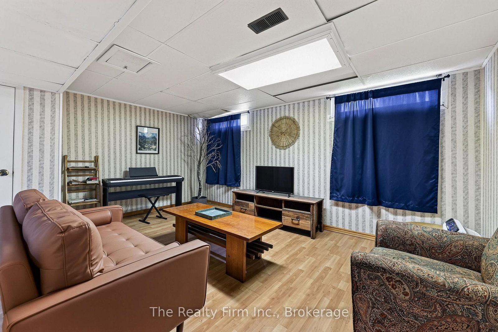 652 Miller Street • Woodstock, ON photo 30