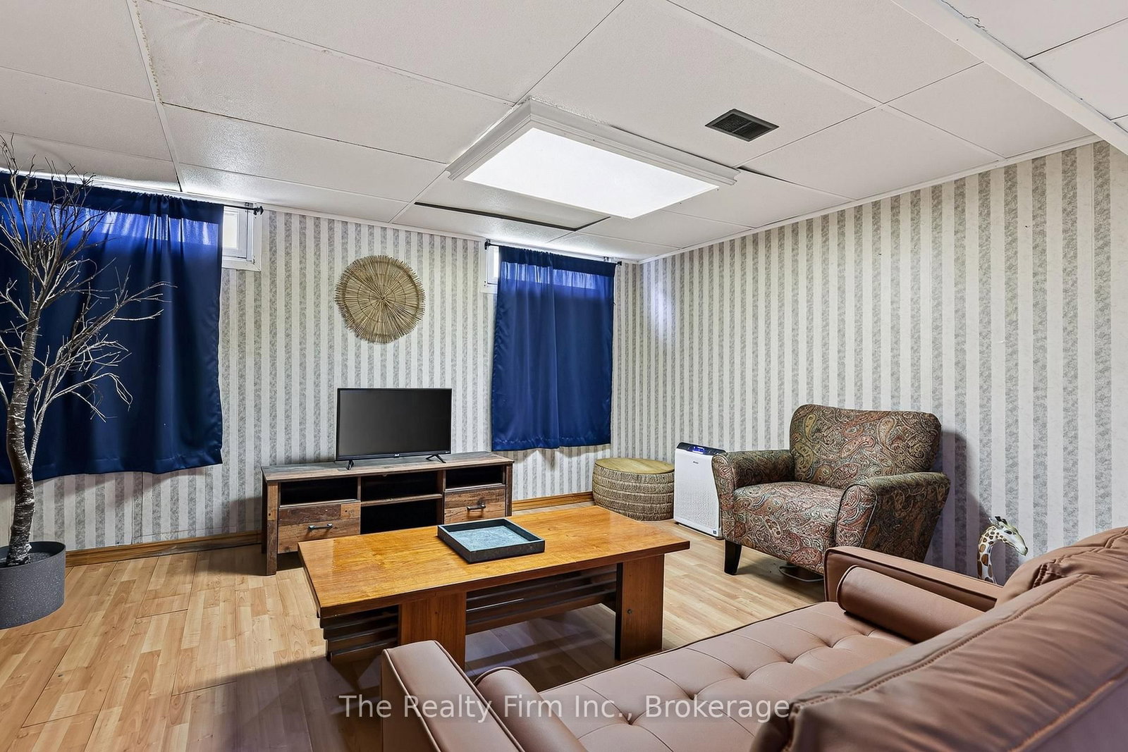 652 Miller Street • Woodstock, ON photo 31