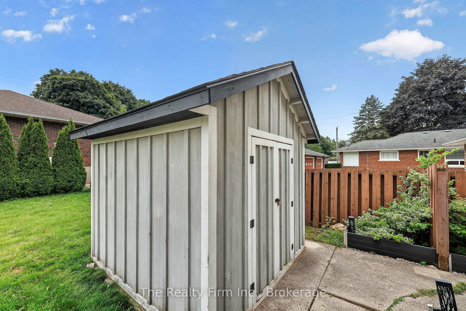 652 Miller Street • Woodstock, ON photo 35