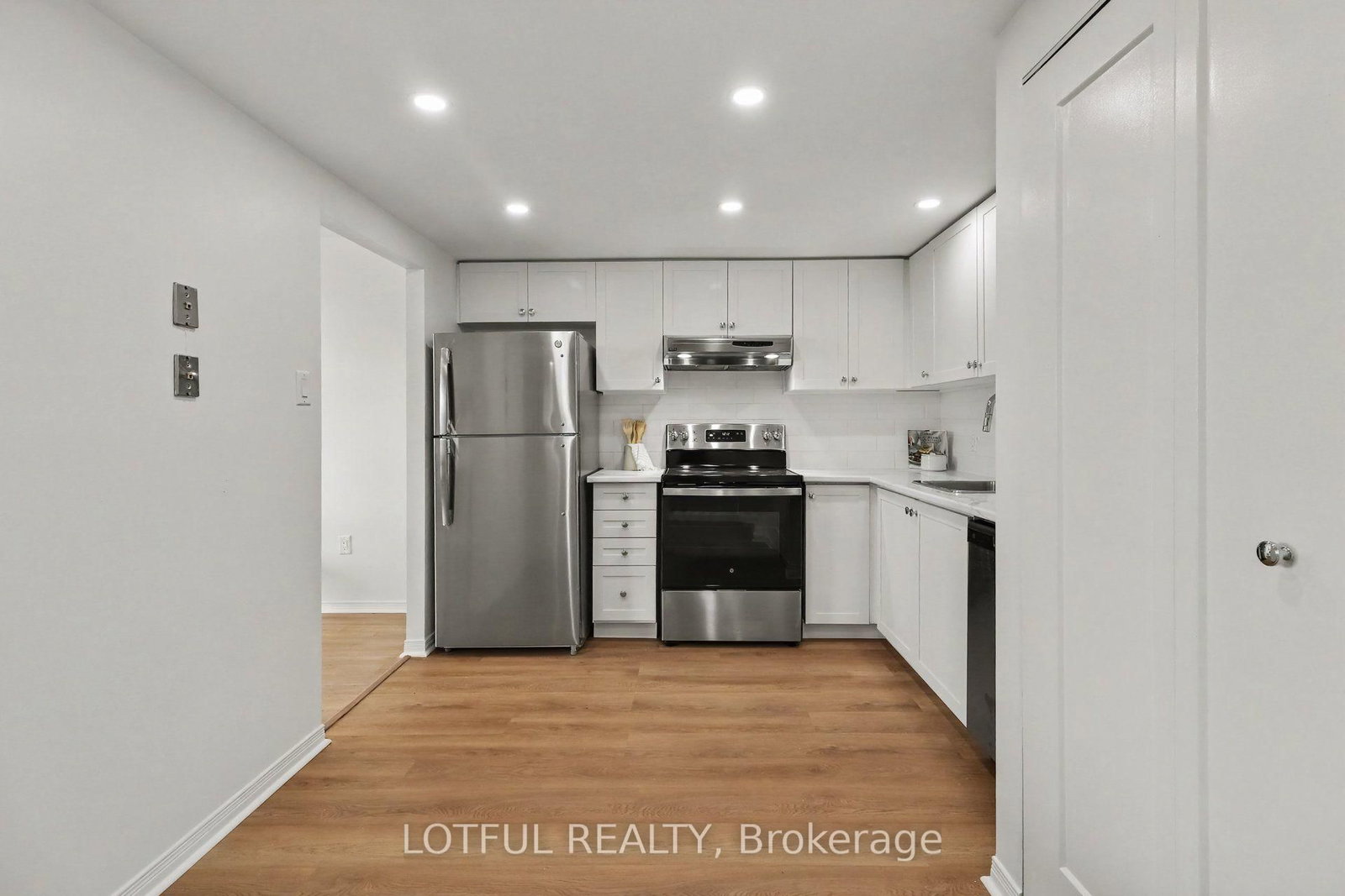 99 Holland Avenue • #605 • Ottawa, ON photo 15