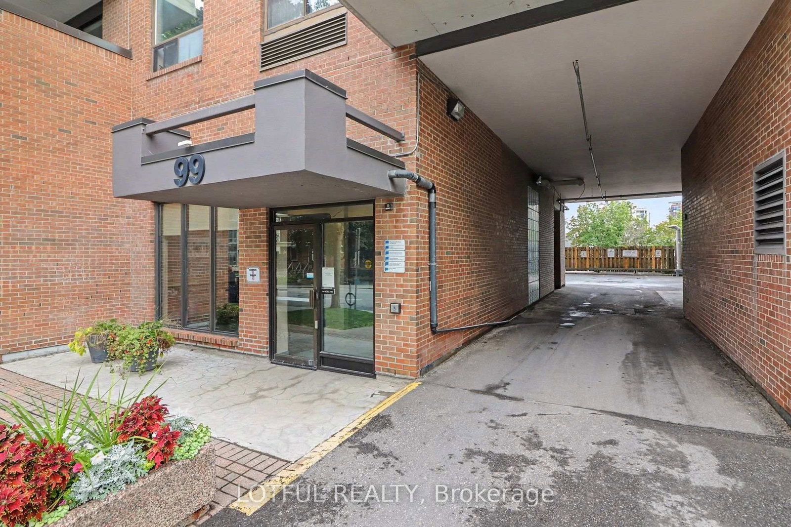 99 Holland Avenue • #605 • Ottawa, ON photo 3