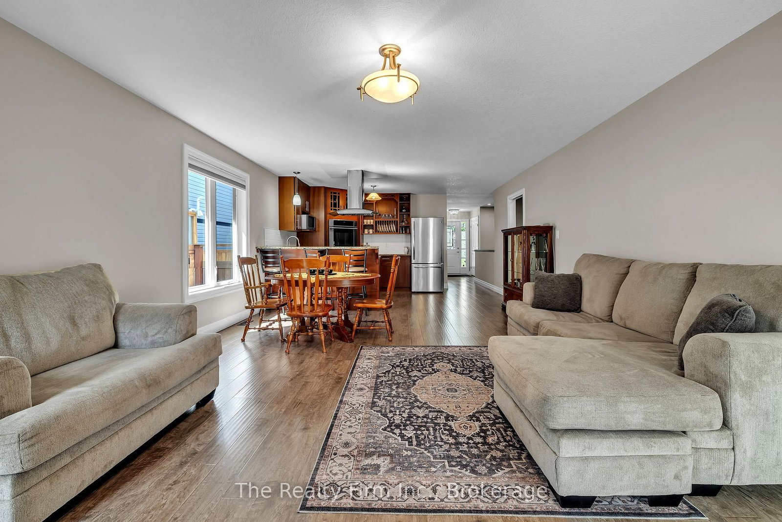 27 Cronyn Street • Woodstock, ON photo 11