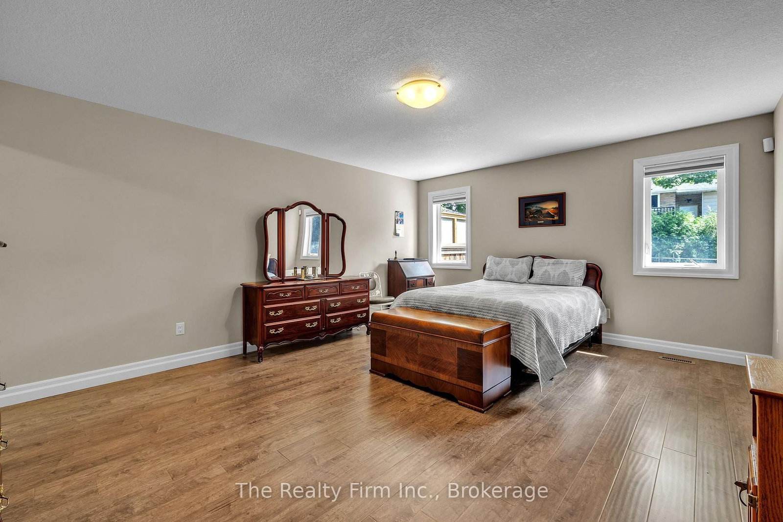 27 Cronyn Street • Woodstock, ON photo 14