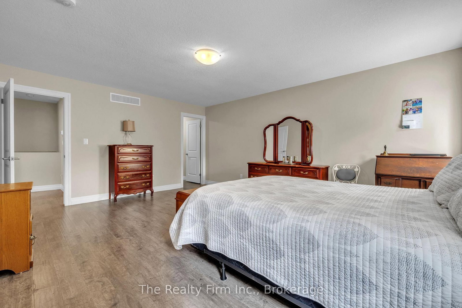 27 Cronyn Street • Woodstock, ON photo 16