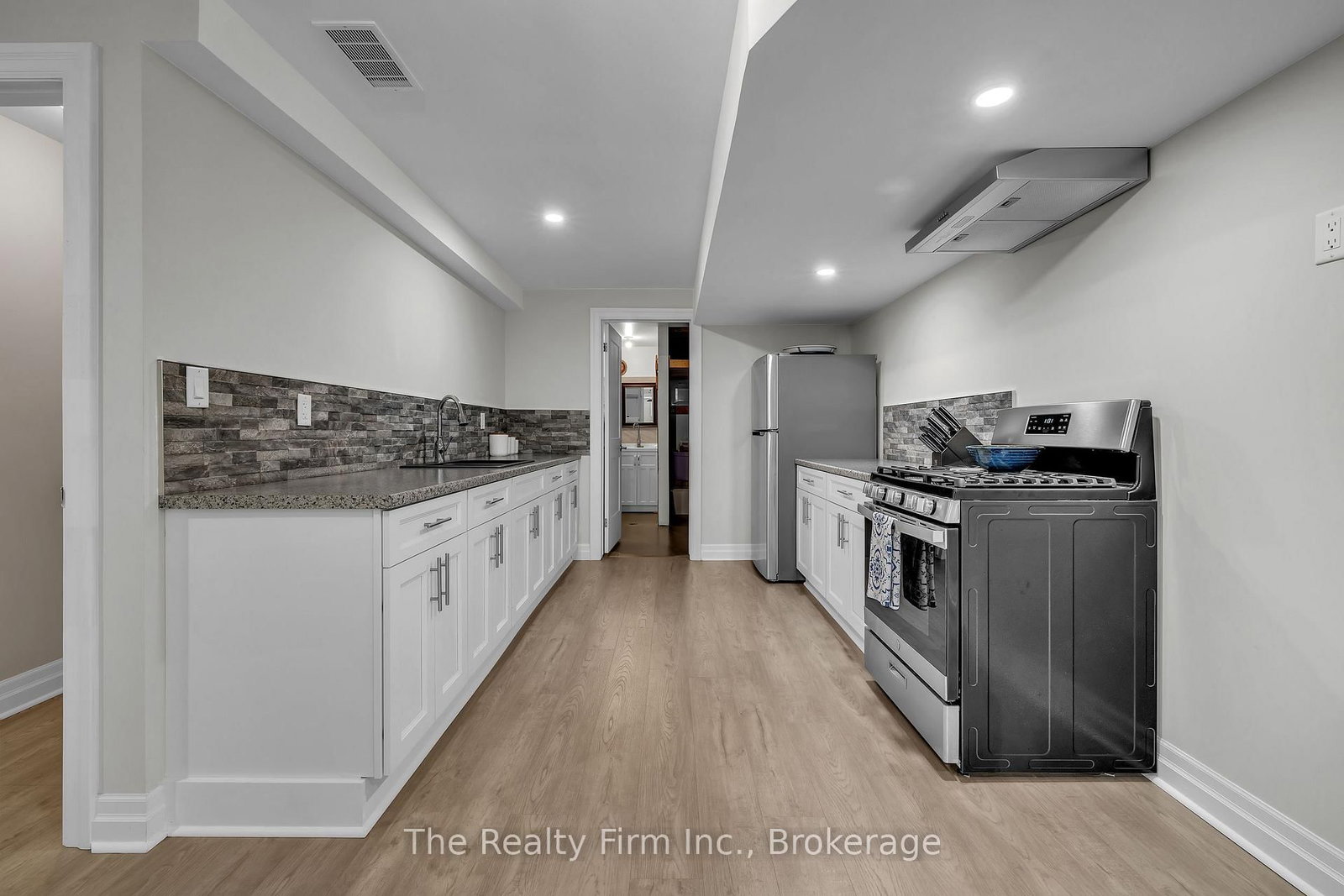 27 Cronyn Street • Woodstock, ON photo 22
