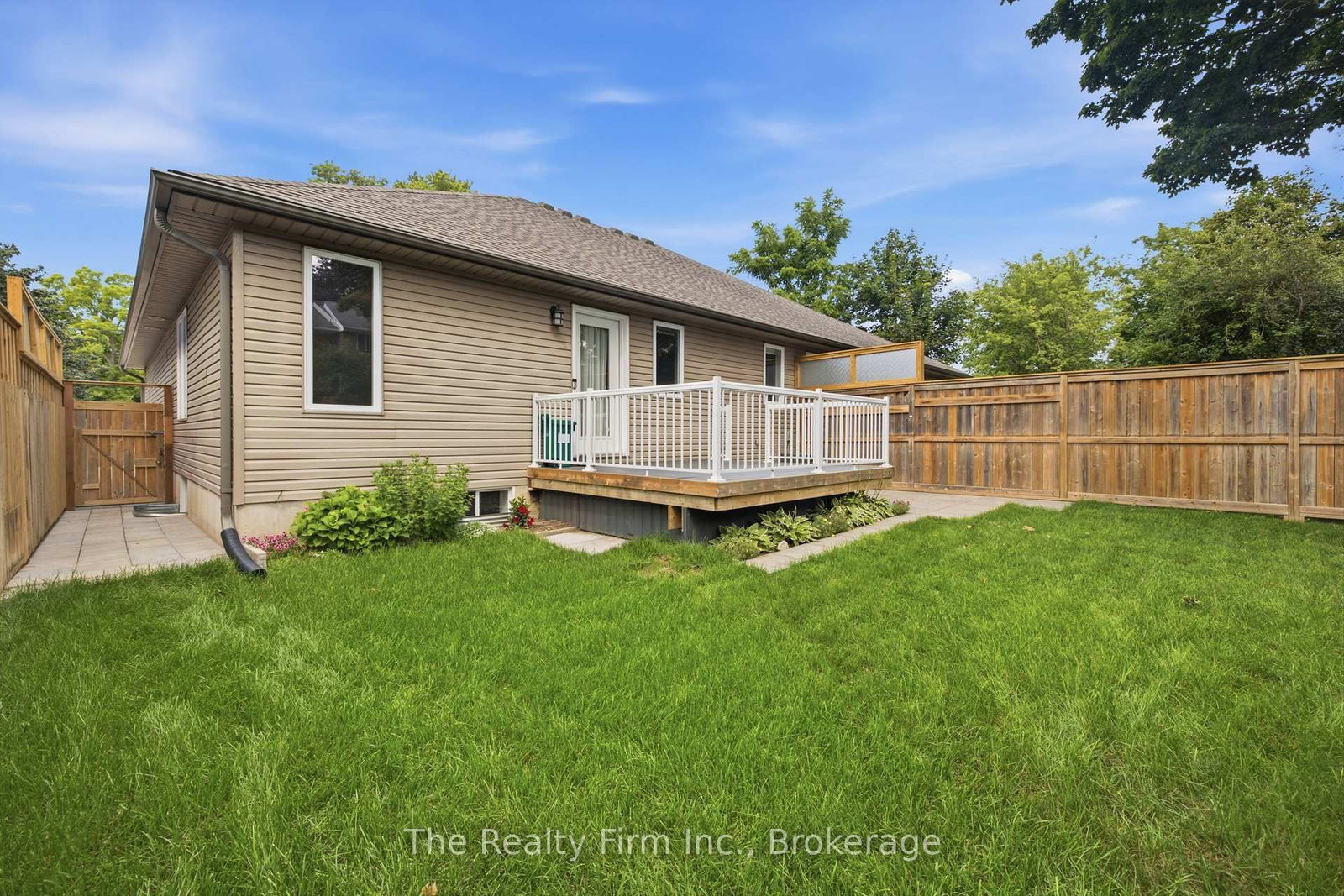 27 Cronyn Street • Woodstock, ON photo 28