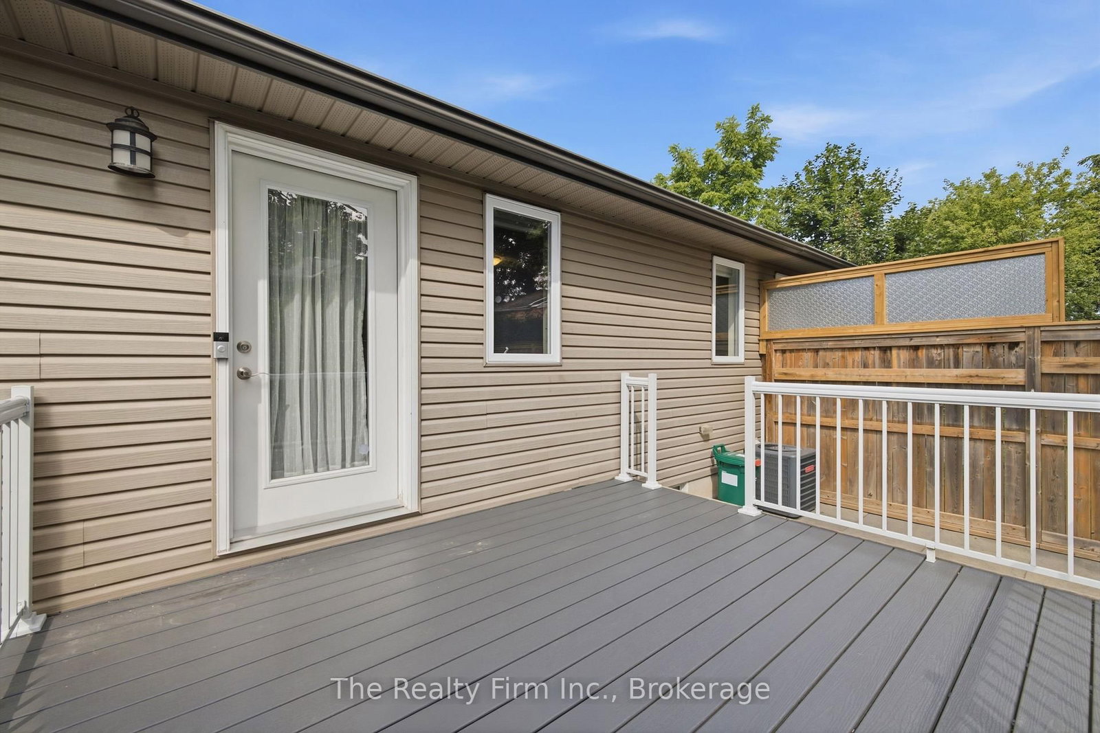 27 Cronyn Street • Woodstock, ON photo 31
