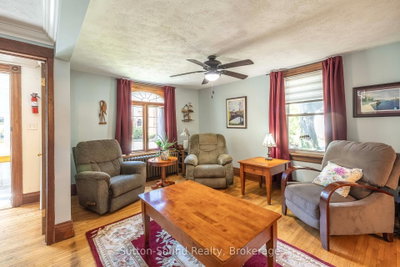 155 5th  A Street E • Owen Sound, ON photo 8