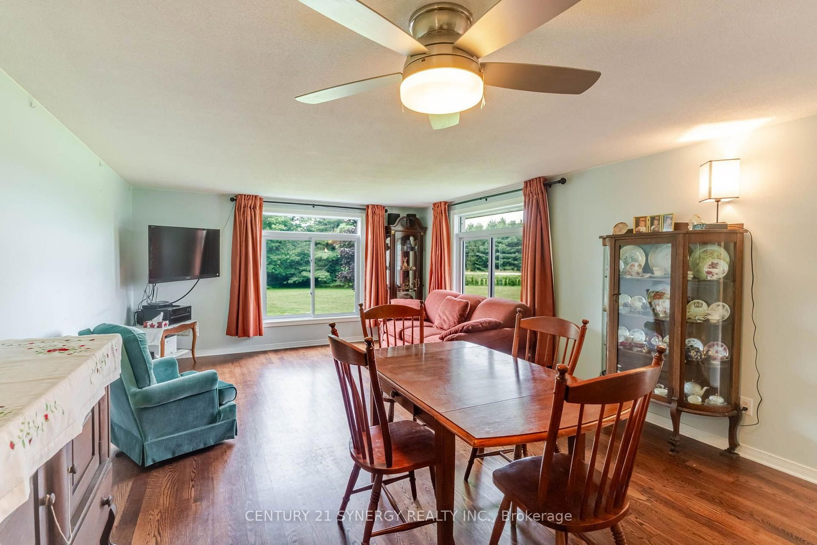 677 Bowes Side Road • Perth, ON photo 21