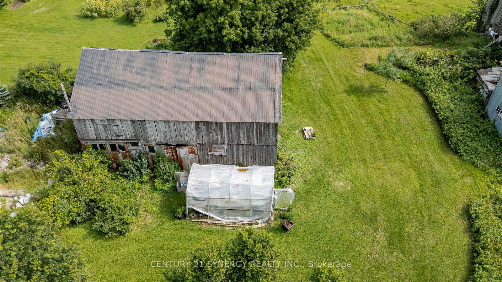 677 Bowes Side Road • Perth, ON photo 8