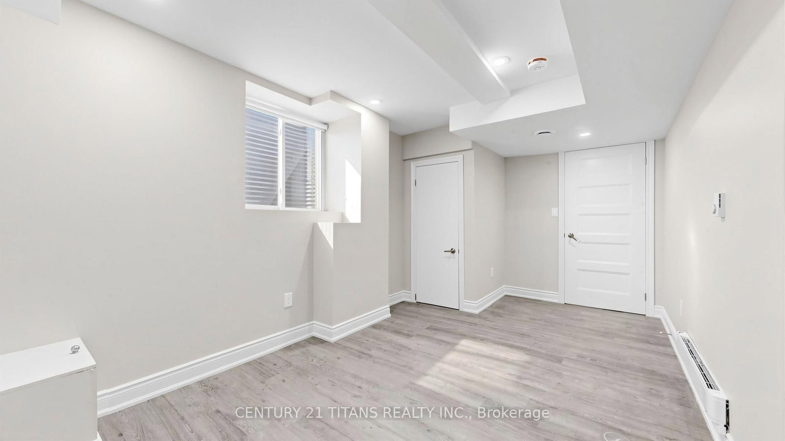 Lower-270 Forestwalk St, Kitchener, view 30