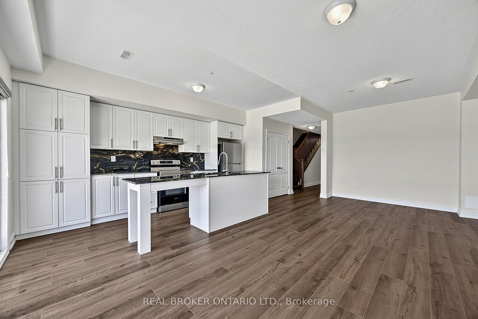 82 Marina Village Drive • Georgian Bay, ON photo 11