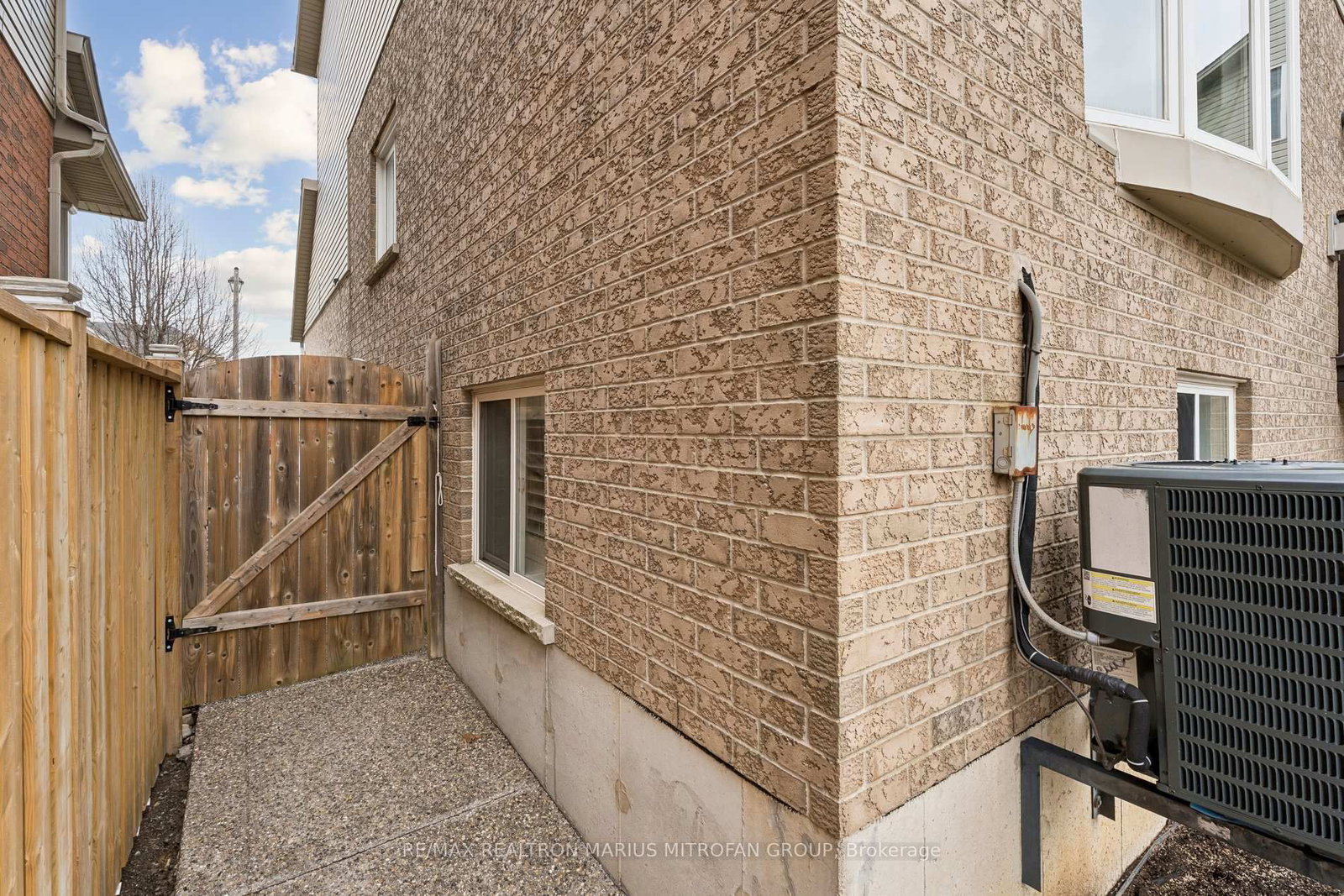 58 Whiterock Avenue • Hamilton, ON photo 42