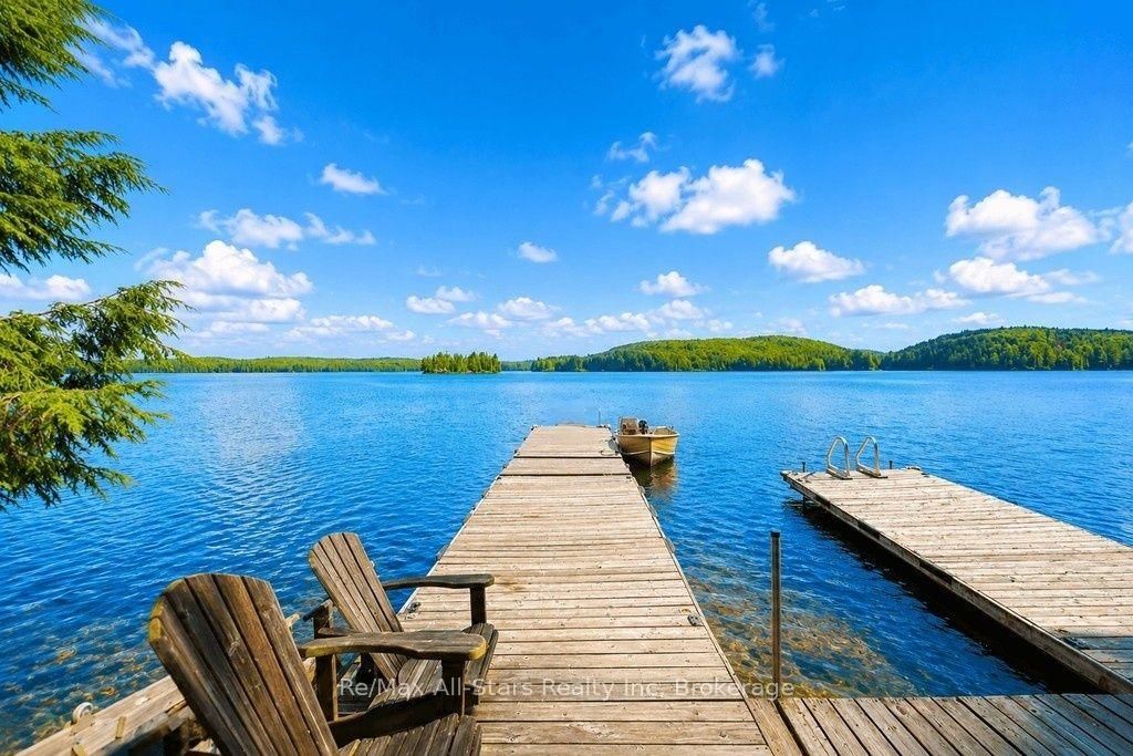 1142 Smoke Lake • South Algonquin, ON photo 1