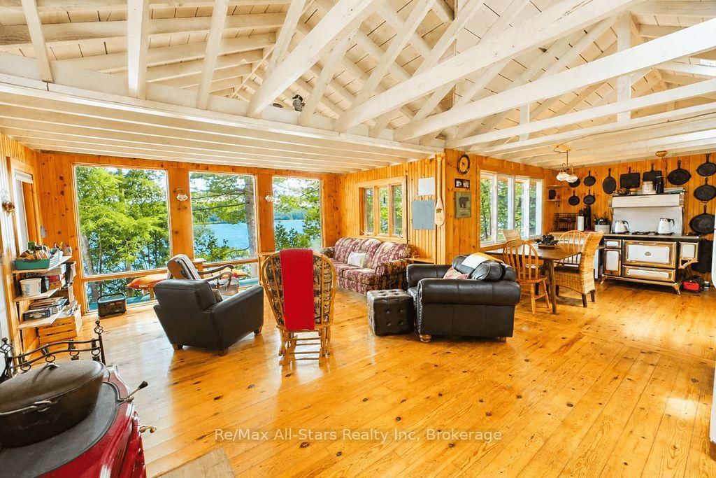 1142 Smoke Lake • South Algonquin, ON photo 15