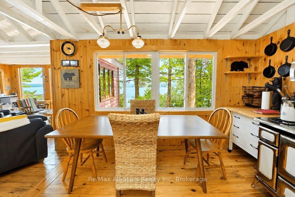 1142 Smoke Lake • South Algonquin, ON photo 16