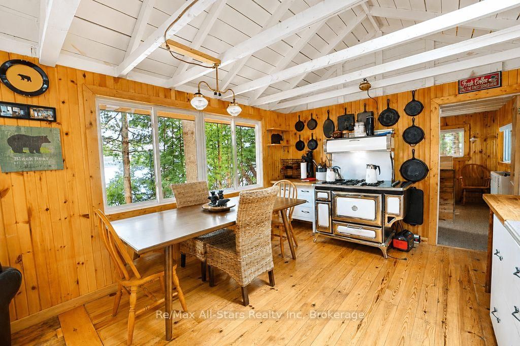 1142 Smoke Lake • South Algonquin, ON photo 19