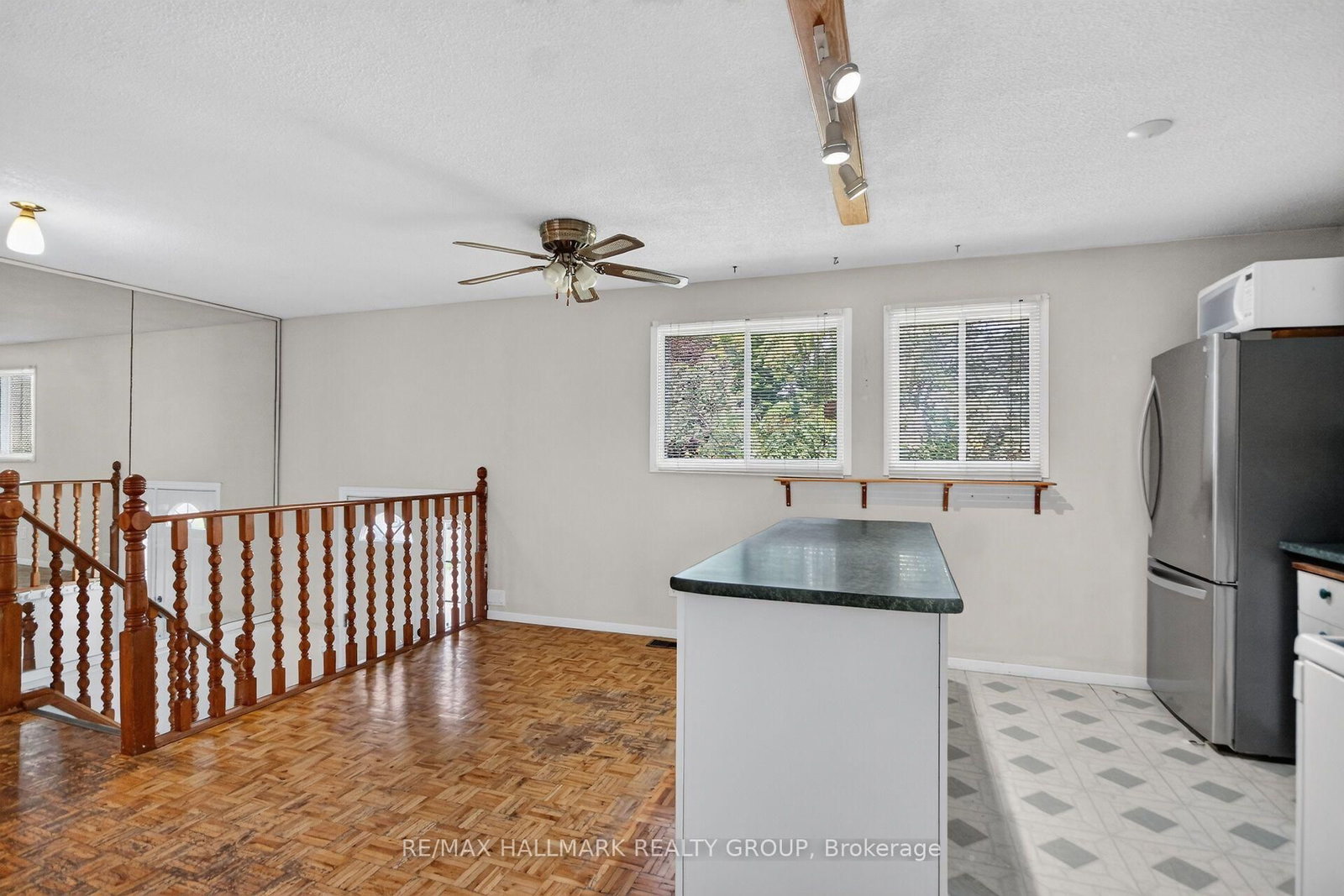 140 Rothesay Drive • Ottawa, ON photo 11