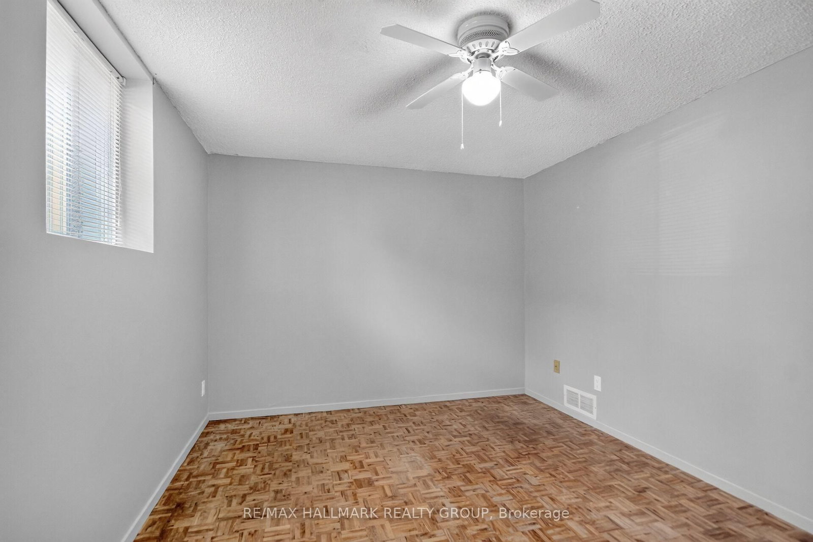 140 Rothesay Drive • Ottawa, ON photo 23