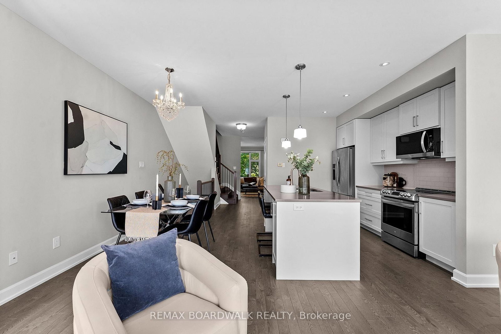 14 Philosopher Private • Ottawa, ON photo 13