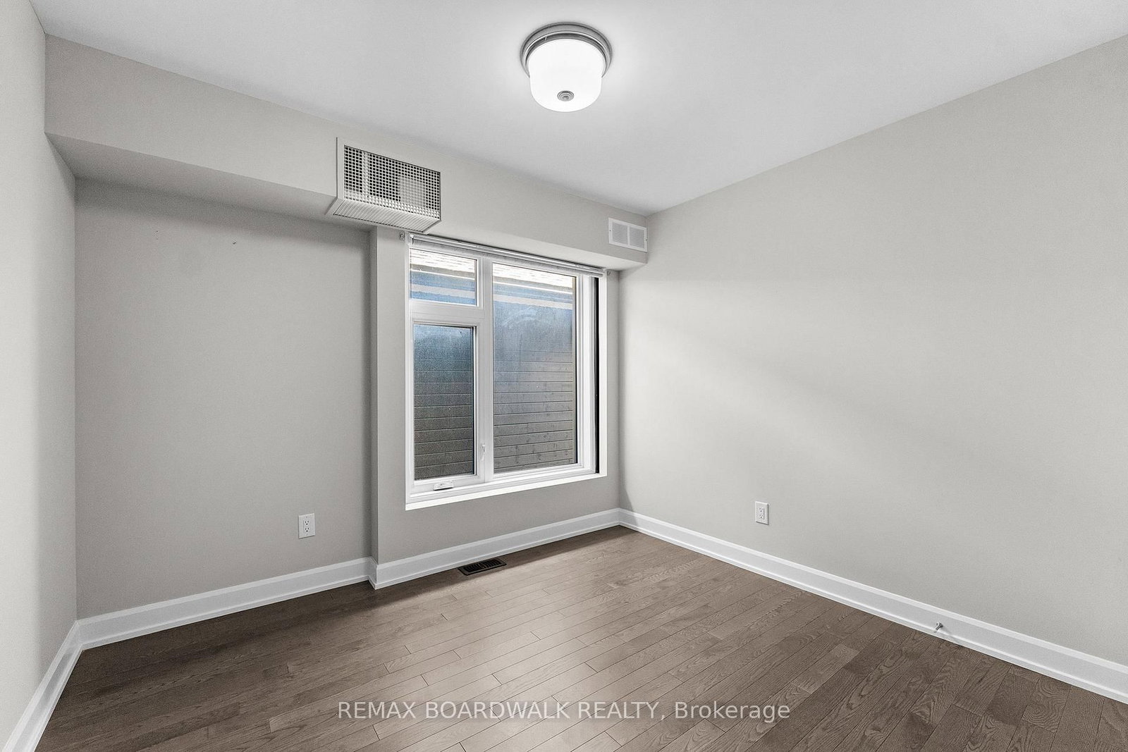 14 Philosopher Private • Ottawa, ON photo 36