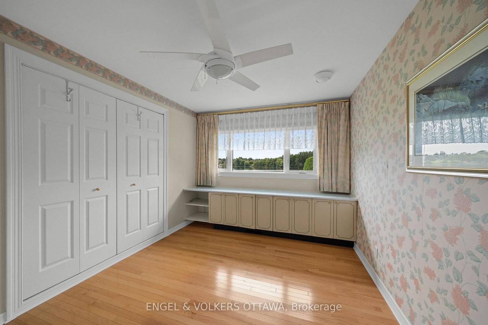 5046 Mowatview Court • Ottawa, ON photo 39