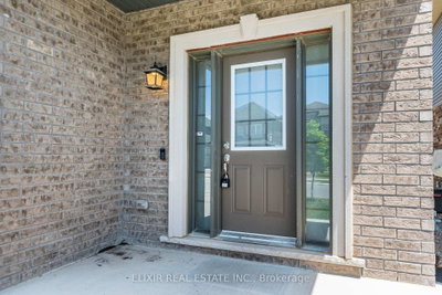 11 Brewis Street • Brant, ON photo 4