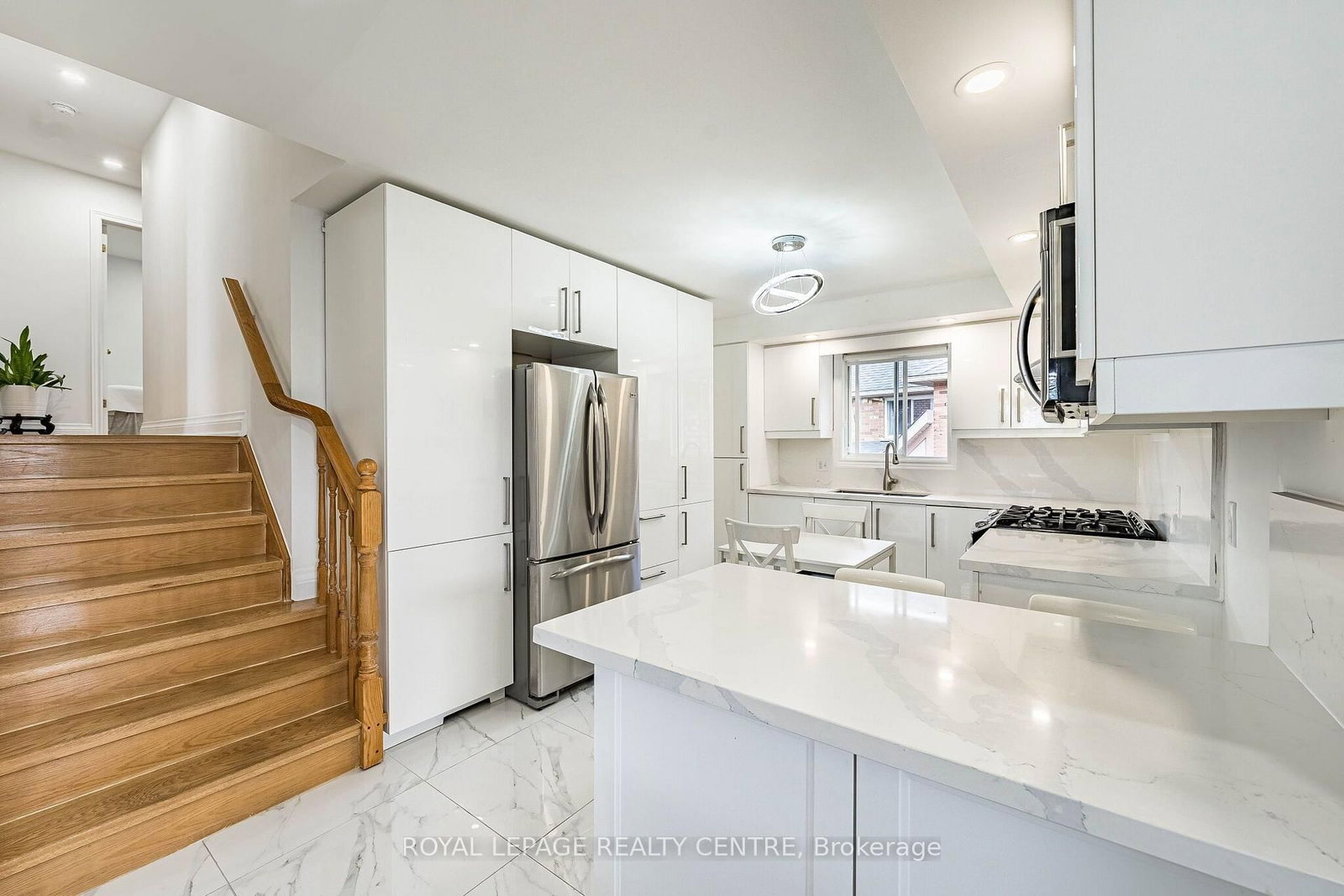 3 Vineberg Drive • Hamilton, ON photo 11