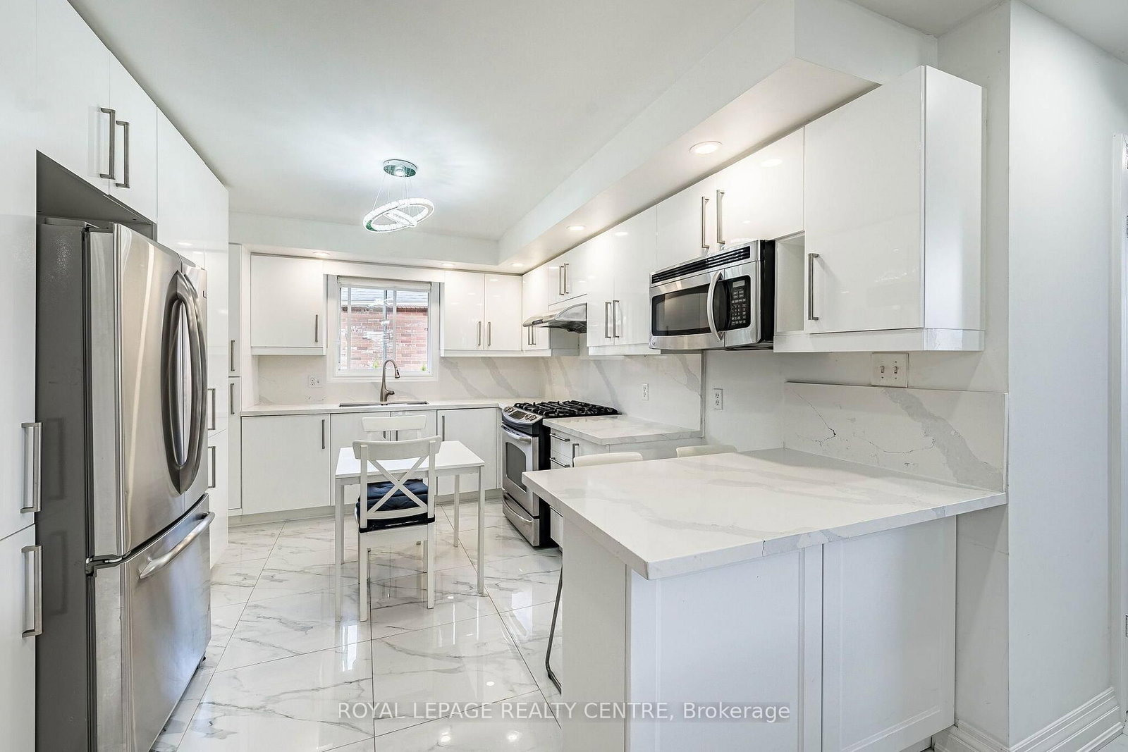 3 Vineberg Drive • Hamilton, ON photo 12