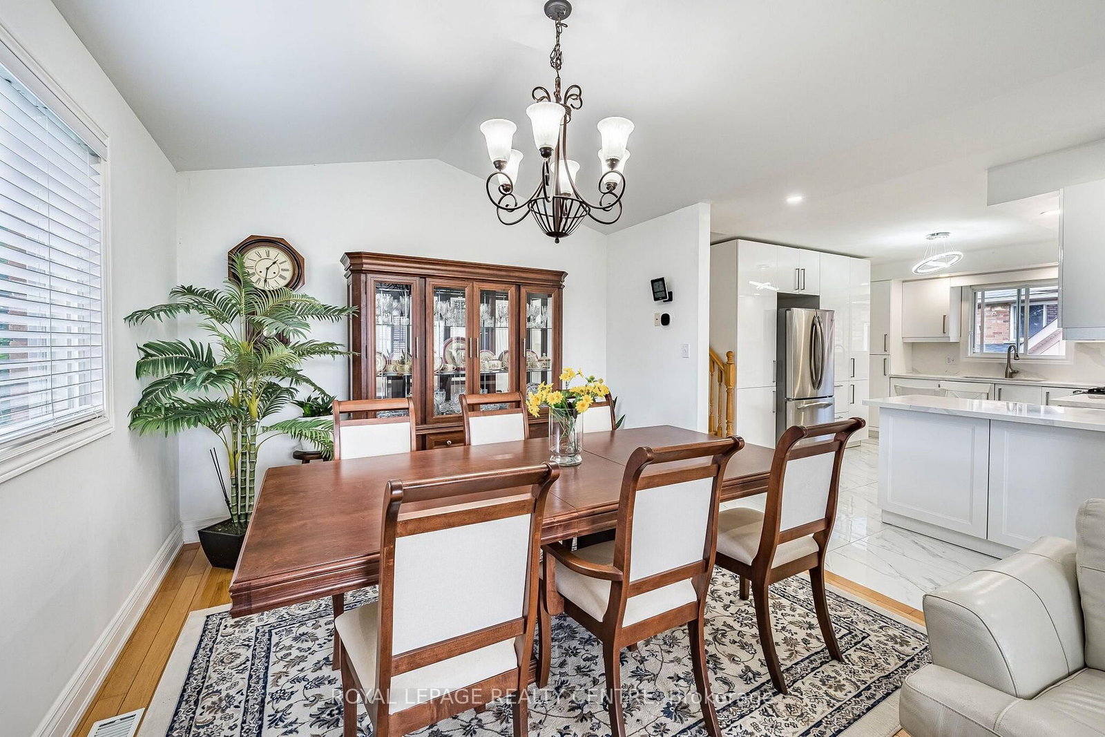3 Vineberg Drive • Hamilton, ON photo 9