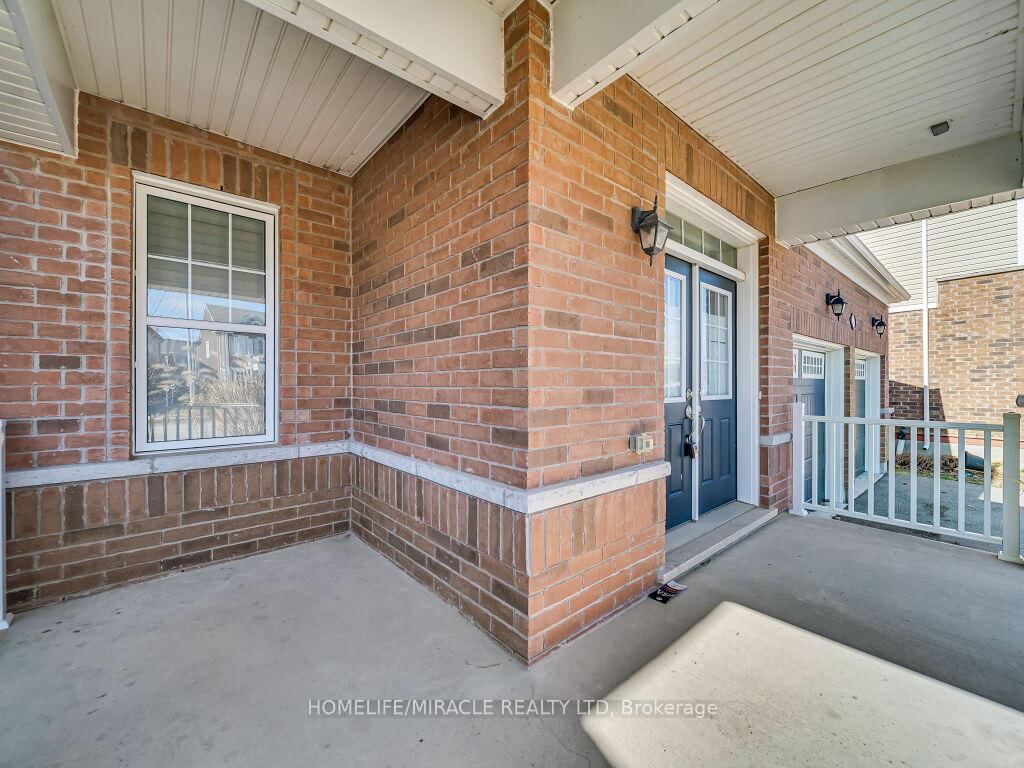52 Compass Trail • Cambridge, ON photo 4