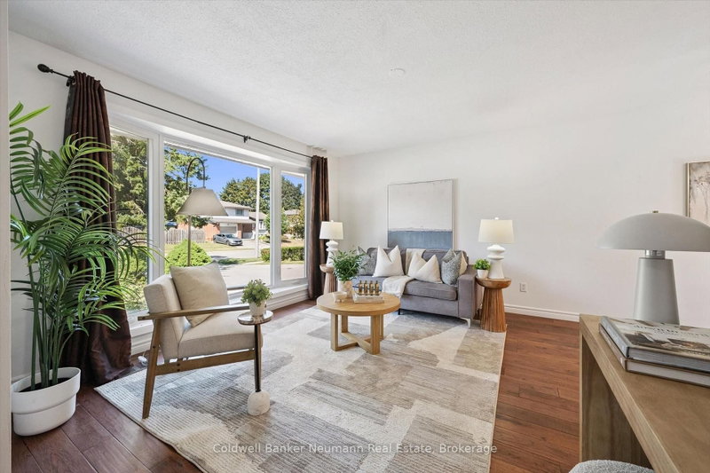 3 Meadow Crescent