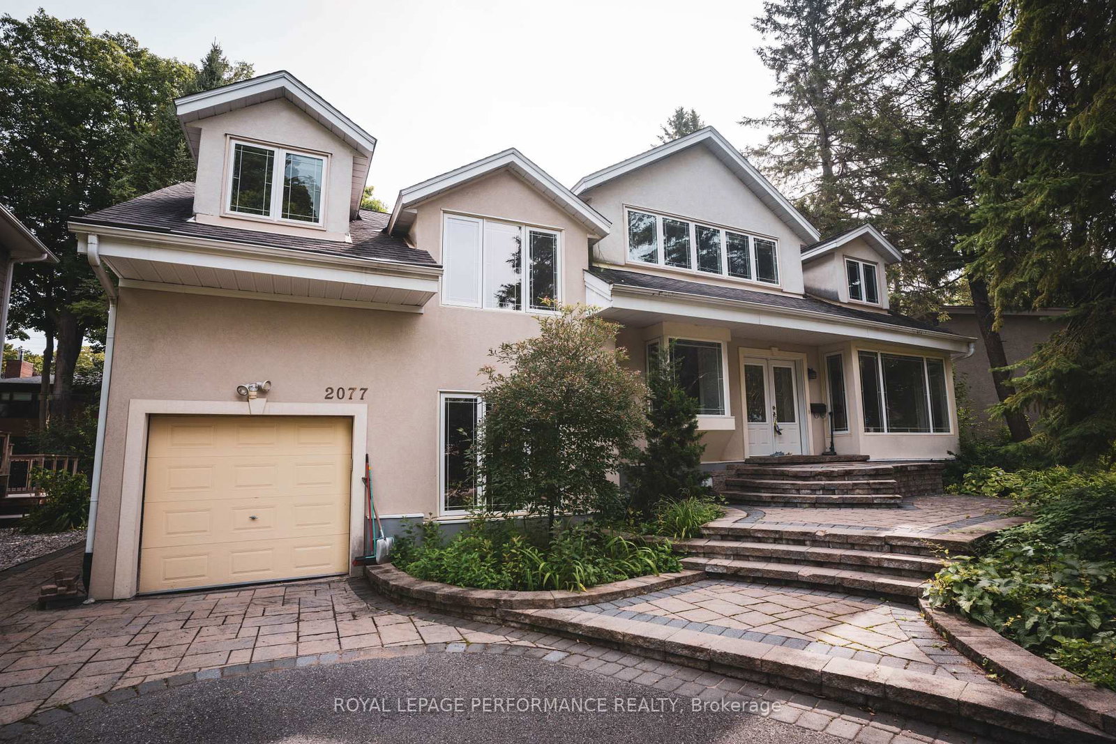 2077 PALMER Avenue • Ottawa, ON photo 1
