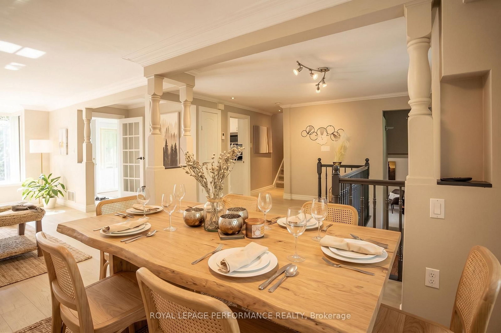 2077 PALMER Avenue • Ottawa, ON photo 5