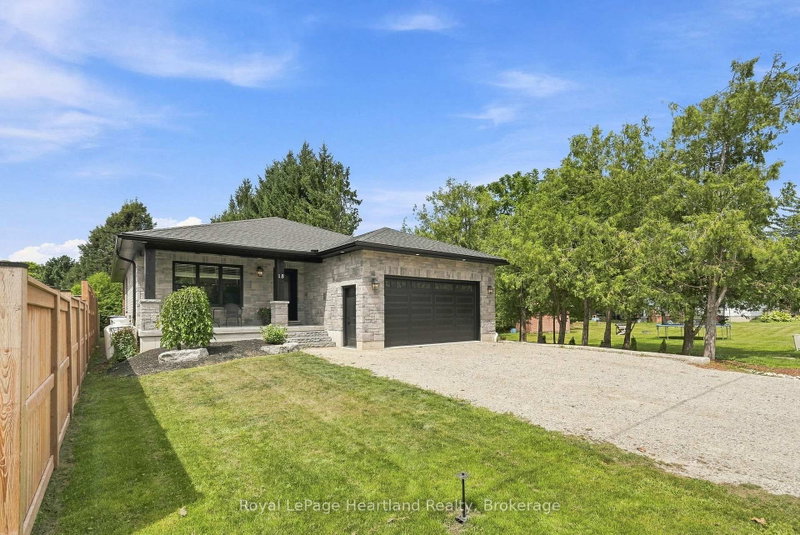 18 Geddes Street W