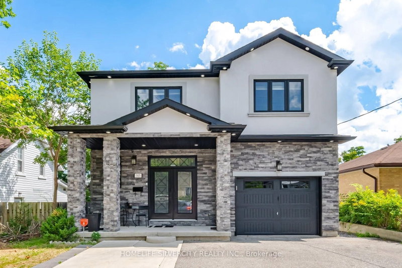 165 St Andrews Street W