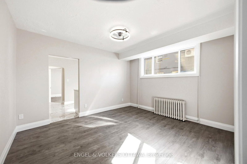 1 - 287 St Laurent Boulevard